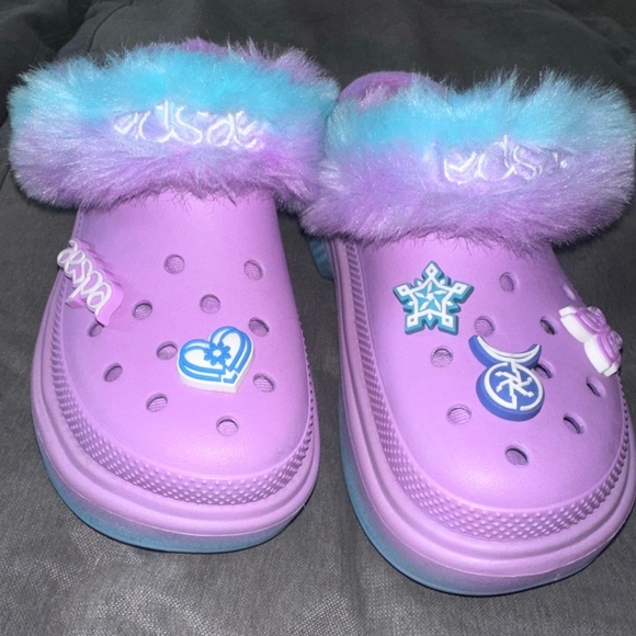 Crocs x Aespa limited edition - Picture 1 of 6